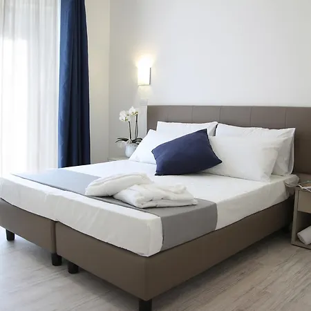 Arena Hotell 3*