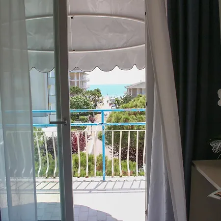 Hotell Arena 3*